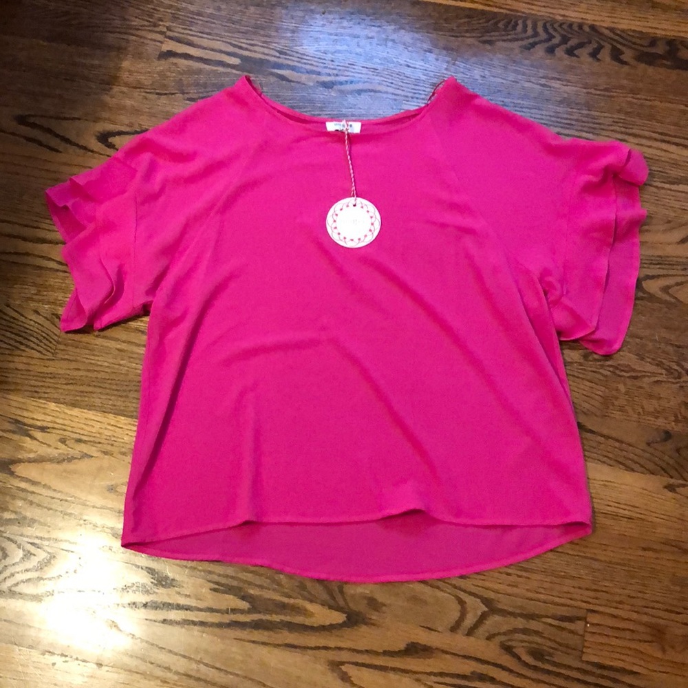 Umgee NWT hot pink top